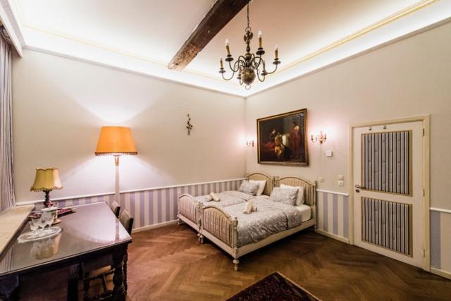 Hofmarkgraaf - Unique Apartment In Historic Antwerp Mansion Exterior photo